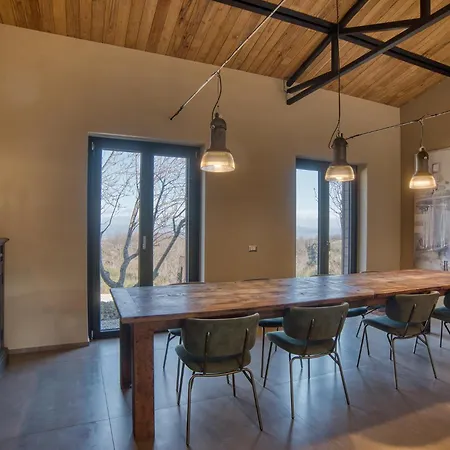 Tuscan Cozy Escape With View, Garden & Breakfast